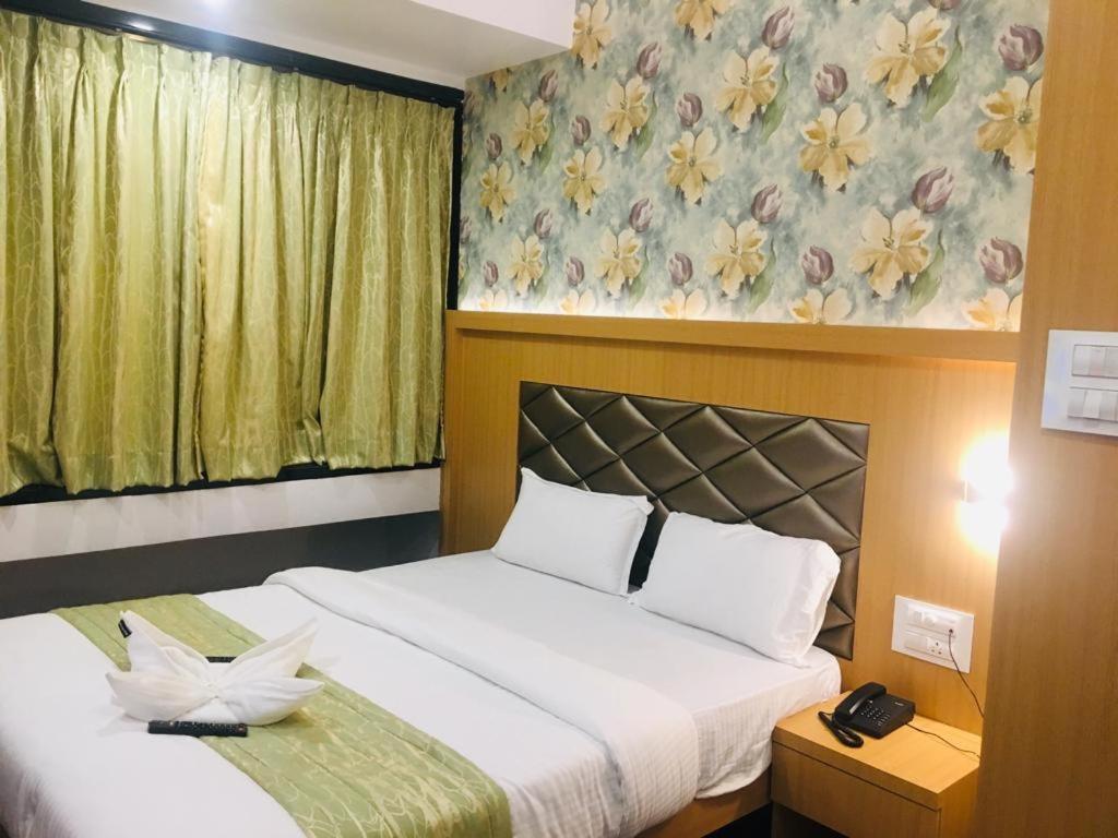 Glitz Hotels The Ar Residency - Nr Thane Railway Station Eksteriør billede